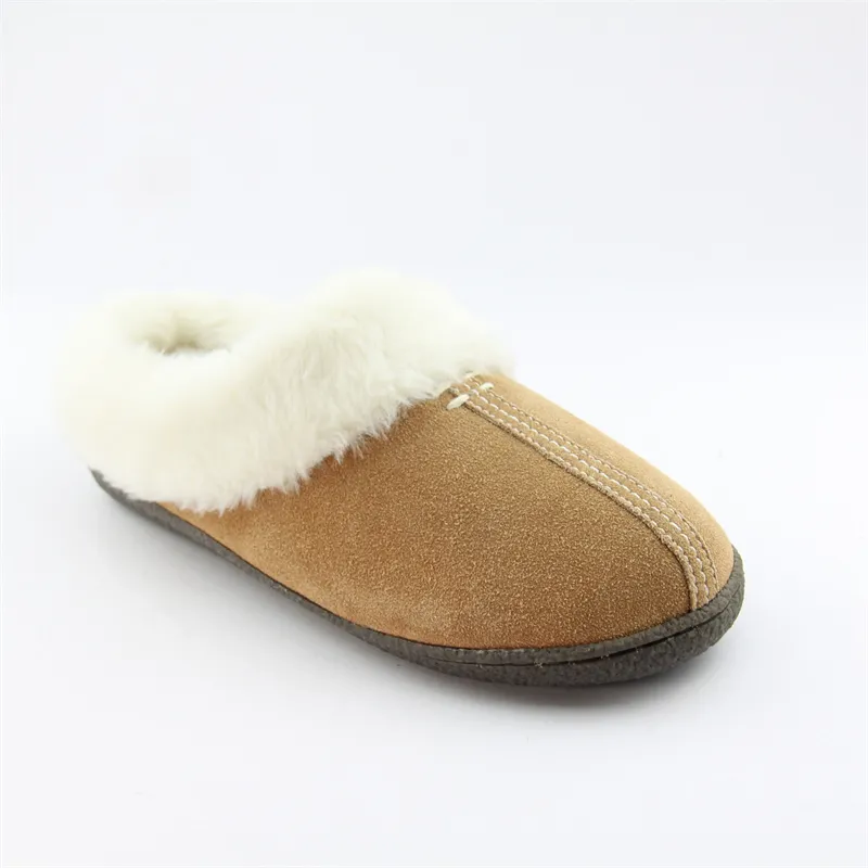 Women's Suede Clog slipper with fuax fur collar