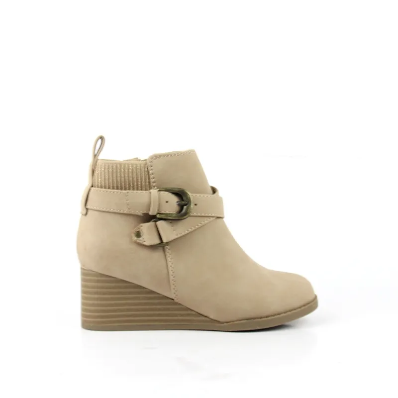 Wholesale Girls' PU Leather Ankle Booties with Zip & Straps Design