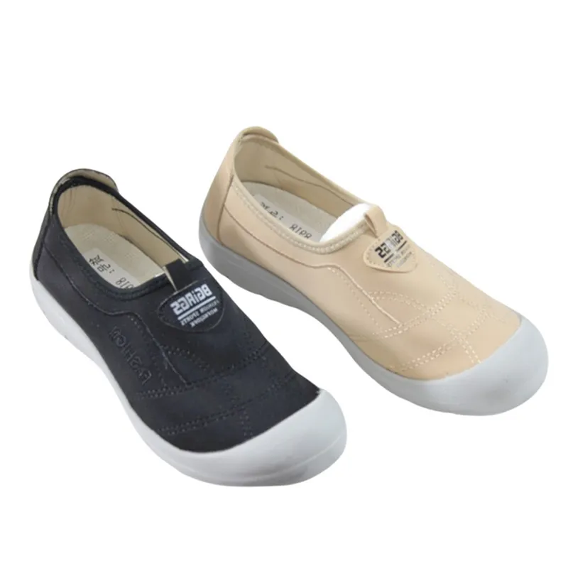 Wholesale Women's Canvas Denim Slip-on Casual Shoes With Toe Protection Outsole